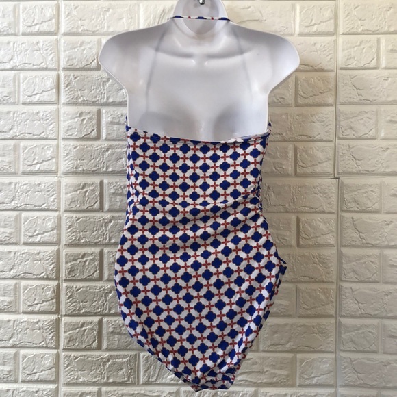 La Blanca Women's Leopard Bandeau One Piece Swimsuit - High Neck Strappy Back Design